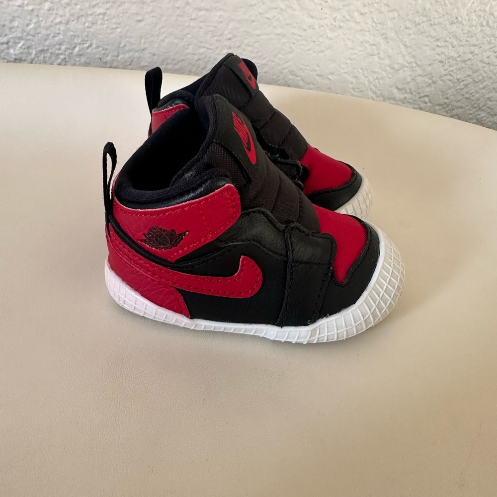Nike Air Jordan 1 Bred Banned Crib Booties Black Varsity Red Size 3C AT3745-023